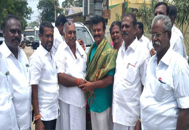 Minister's son elected as Co-operative Union Committee Chairman dindigul 